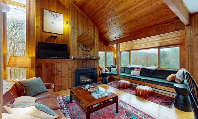 Waitsfield House | Ski home in the woods with a private hot tub & mountain views