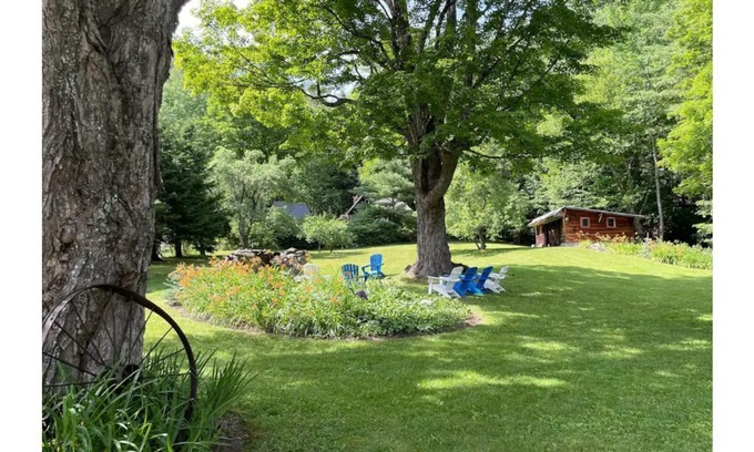 Wardsboro House | Ski House nestled between Mount Snow/Stratton