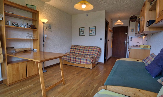 Notre-Dame-de-Bellecombe Apartment | Ski-in studio with heated pool and tennis court