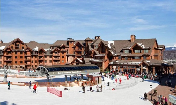 Breckenridge Condo | SKI IN/OUT 2 Bedroom @ Grand Lodge on Peak 7, March 8- March 15 2025