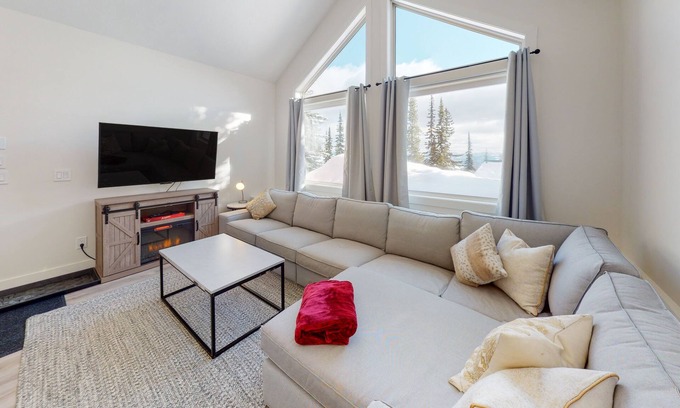 Snow Pine Estates House | Ski-in/out condo with mountain view, wifi, fireplace, & private washer/dryer