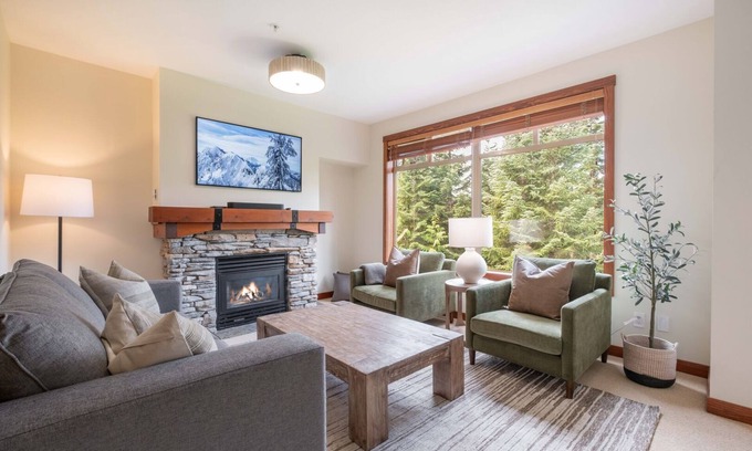 Nordic Estates Condo | Ski-in/out | Complex Hot Tub | Free parking | TV