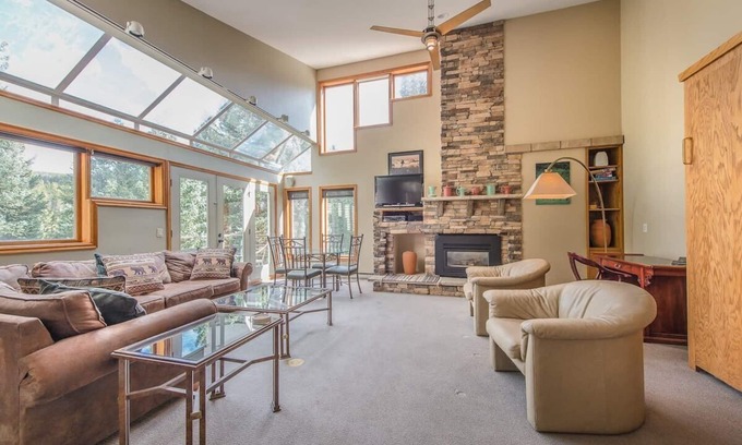 Winter Park Apartment | Ski-In/Out Condo w/Trails, Pool & Hot Tub