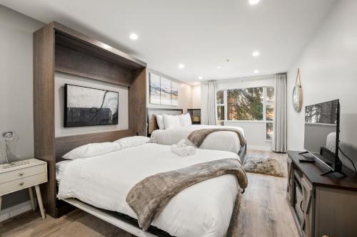 Blackcomb Apartment | Ski In & Out, Heart of Upper Village, Pool & Hot Tub