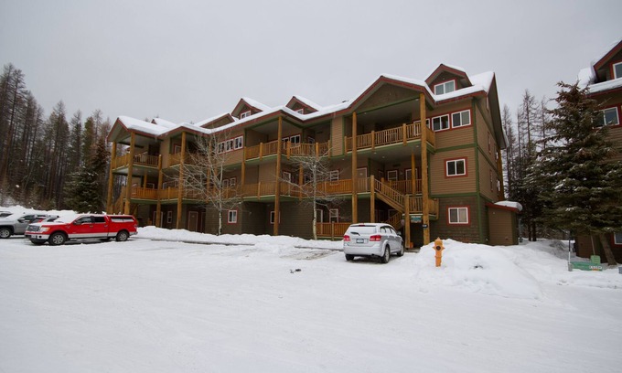 East Kootenay Condo | Ski In/Out with Private Hot Tub