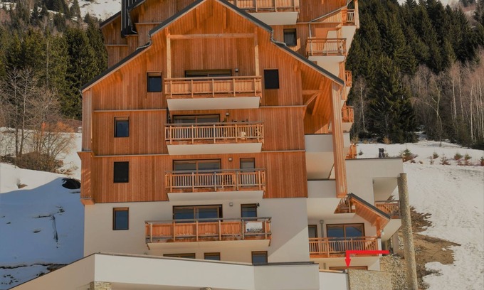 Oz Apartment | Ski in, ski out apartment. Alpes D'Huez Grand Domaine