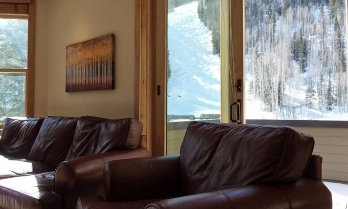 Telluride Condo | SKI-IN/SKI-OUT 5 BEDROOM, walking distance to everything in town!