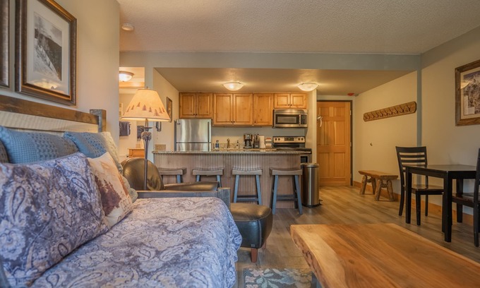 Peak 9 Apartment | Ski In/Ski Out, Amazing Location in Town!