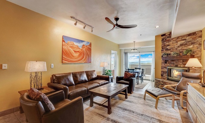 North Park City Condo | Ski In Ski Out Comfort for the Whole Family - Full Kitchen, Washer/Dryer, More