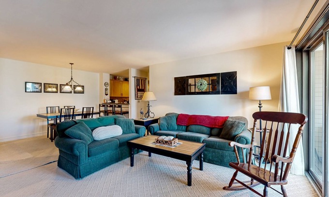 West Dover Condo | Ski-in/ski-out condo w/deck, wood-burning fireplace, wifi, community amenities