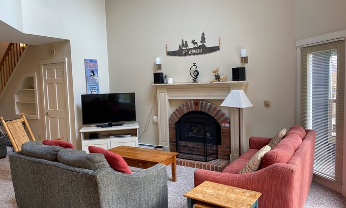 North Troy House | Ski in Ski out - fantastic location on Raccoon Run