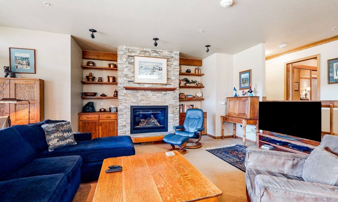Vail Condo | Ski-in/ski-out home w/high-speed WiFi, fireplace & shared pool/hot tub/laundry