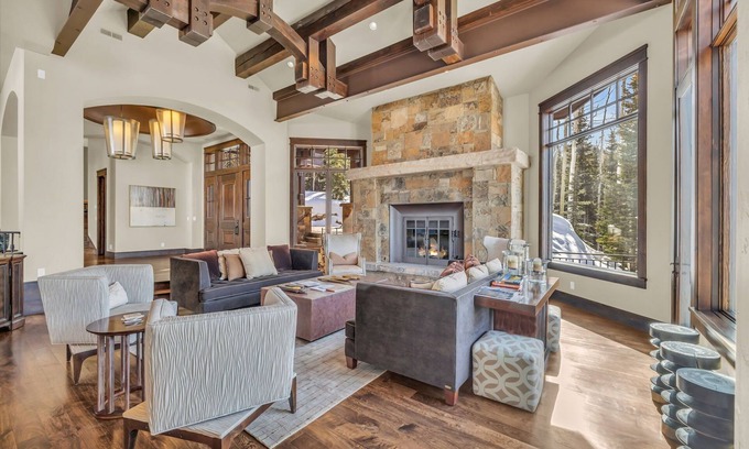 Park City House | Ski In Ski out in the heart of the mountains