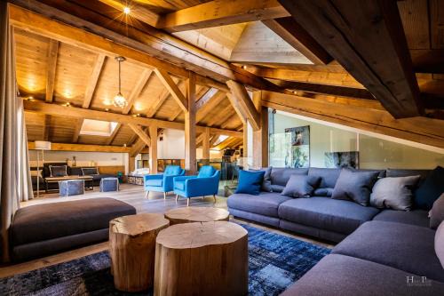 Demi-Quartier Apartment | Ski in ski out Le Moulin charming duplex just 50 m from Princesse gondola Megève