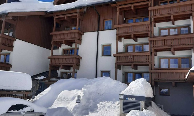 Wald im Pinzgau Apartment | Ski in ski out location, ski school at the door, ideal for children
