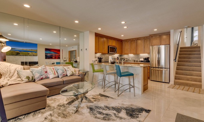 Tahoe Village Condo | Ski in Ski out Modern Condo next to Stagecoach lift and lodge (SL416J)