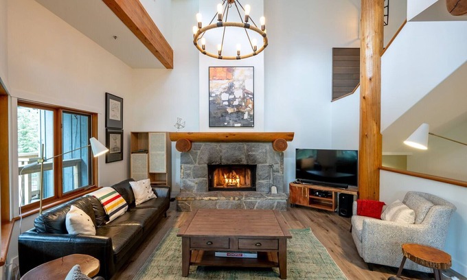 Nordic Estates Apartment | Ski in/Ski out | Private hot tub | BBQ | Parking