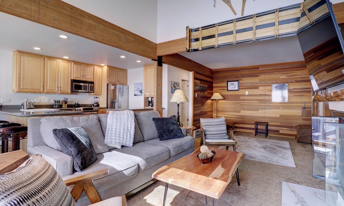 East Village at Copper Condo | Ski in Ski out, Amazing Views Condo in East Village VP211