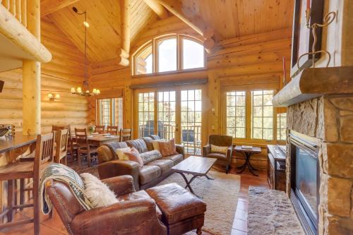 Mountain Village Apartment | Ski-InandSki-Out Mountain Village Condo with Hot Tub!