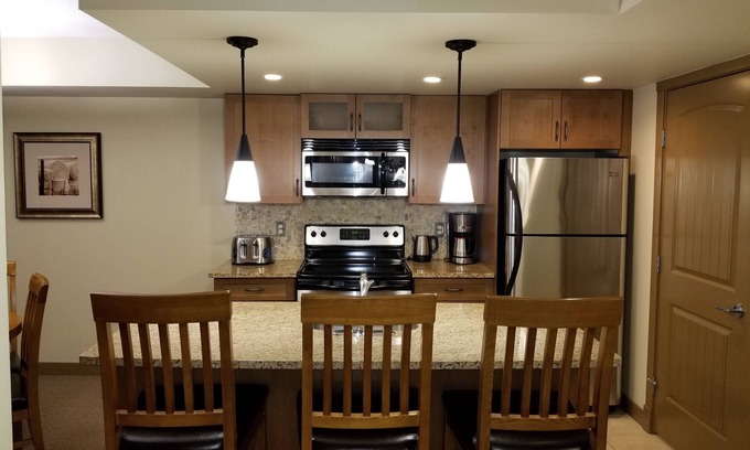 Dead Man's Flats Condo | SKI, STAY, PLAY AT CANMORE COMFORT GETAWAY!