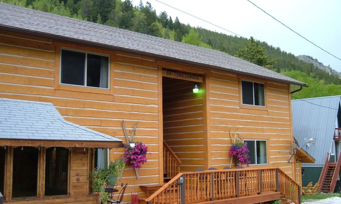 Garfield Condo | Ski Town Condos - Mountain Comfort in Monarch/Garfield, Colorado