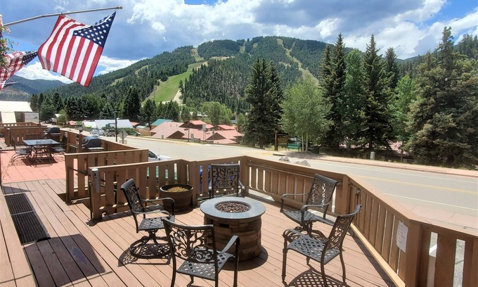 Red River Condo | Ski View 2 - In Town - On Main Street - WiFi - Private Balcony - Cable - Wood Bu