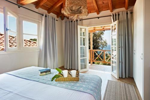 Koukounaries Villa | Skiathos Villa Ira