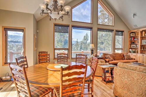 Weisshorn House | Skiers Dream with Hot Tub about Half Mi to Slopes!
