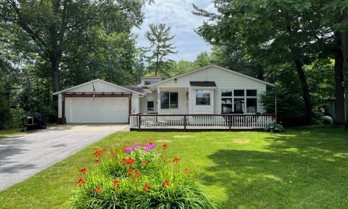 Lake Township House | Skiing, Sleeping Bear, Big Platte Lake, Fish, Casino, Crystal Mountain