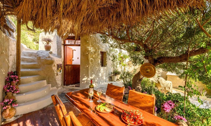 Aspros Potamos Cottage | "Skinos" 300 years old cottage "Natura cottages"