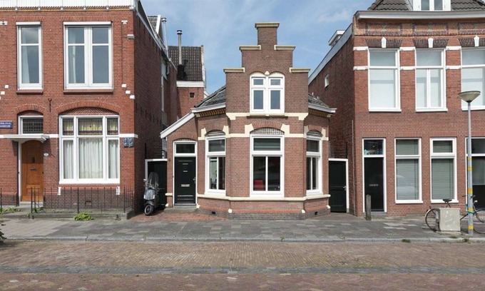 Groningen House | Skipper 4 3 bedroom 4p holidayhome, old bridgewatchershouse with prepared beds and towels