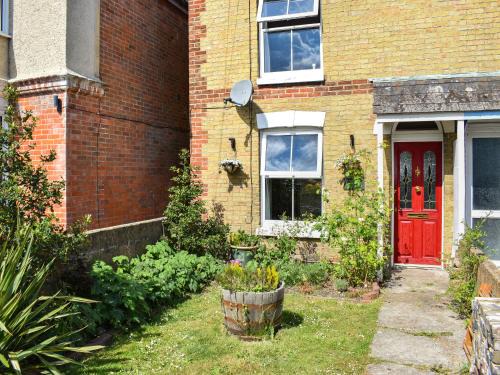 East Cowes House | Skipper's Rest