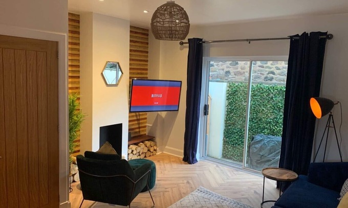 North Berwick House | Skippers Retreat (with free doorstep parking)