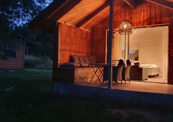 Tomelilla House | Skogsbäckens stugby AB