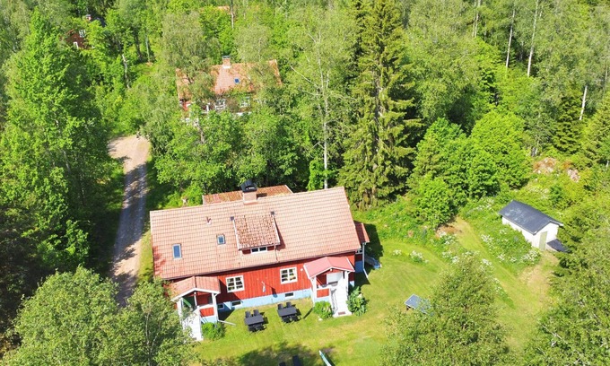 Filipstad Municipality Apartment | Skogstjärna - Holiday apartment in the forest with sauna & hot tub in Värmland