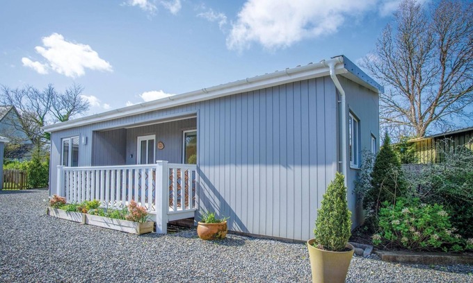 Jameston Apartment | Skomer Lodge - 2 Bedroom Lodge - Manorbier
