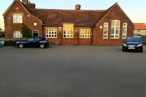 Bodham House | Skool House Retreat - 9 bedroom option