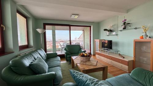 Kisela Voda Apartment | Skopje Skyline View Apartment