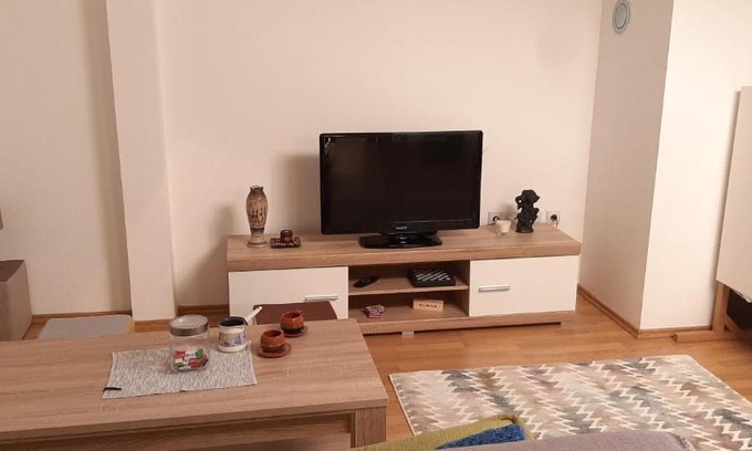 Pale Apartment | Skrovište