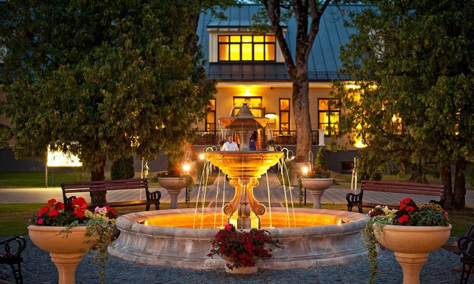 Skrunda Hotel | Skrunda Manor Hotel