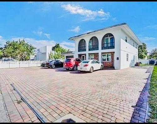 Fort Lauderdale Apartment | Sky Accommodation minutes from the airport FLL