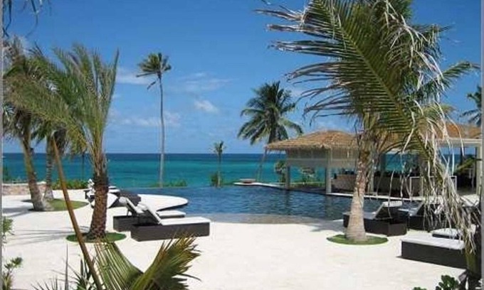 Governor's Harbour Cabin | Sky Beach Club Bungalow 1 Bedroom Cabin