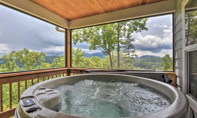 Marble House | Sky Blue Overlook - Hot Tub and Screened Porch!