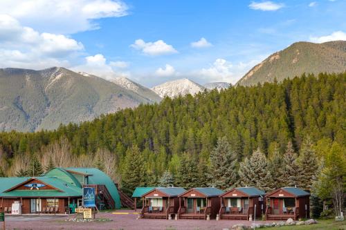 Coram Cabin | Sky Eco - General Store, Cabins & Studios