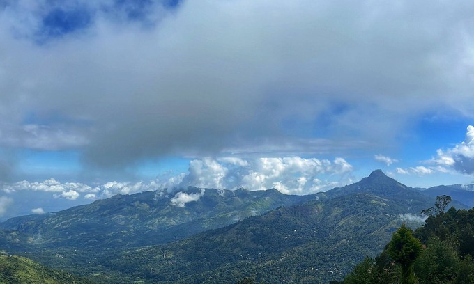 Kodaikanal Villa | Sky House: Cliff Villa in Kodaikanal. Pet Friendly!