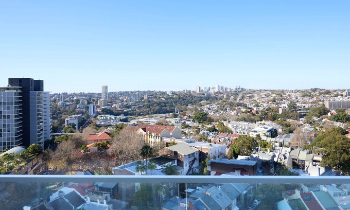 Darlinghurst Apartment | Sky Pad by Contemporary Hotels