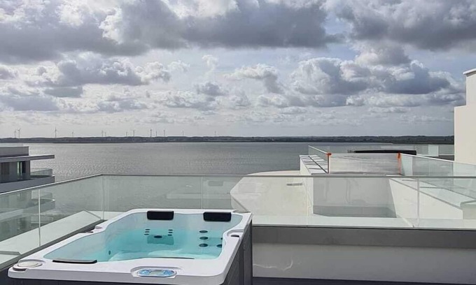 Rogowo Apartment | SKY & SEA Rogowo PEARL apartment with roof terrace and jacuzzi