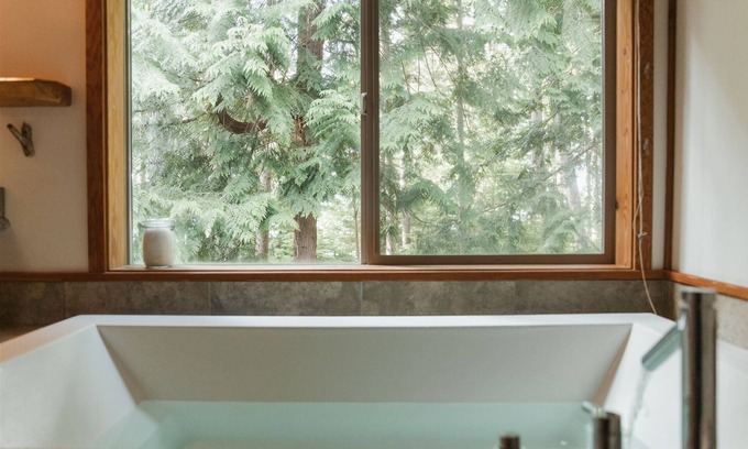 Savary Island Resort | Sky Suite 2 at the Savary Island Resort