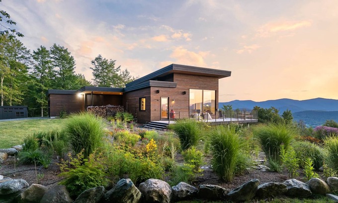 Warren House | Sky Zen - Ridgeline Retreat