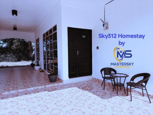 Lubok Buaya House | Sky312 Muslim Homestay